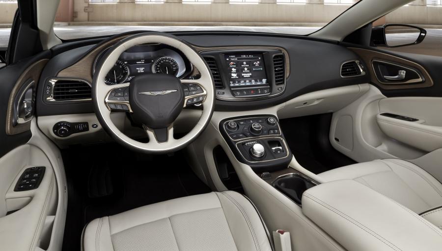 Торпедо Chrysler 200C (UF) 2014 года  (фото 30 из 50)